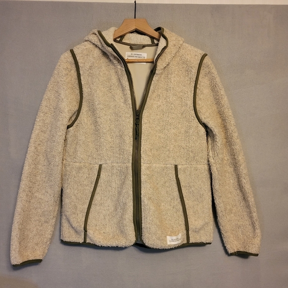 REI Cream and Green Sherpa Jacket. Size L - Picture 1 of 7